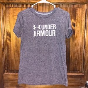 🌻Womens Under Armor tee!